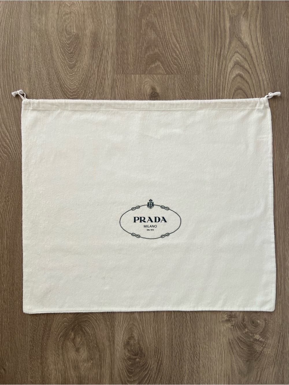 Prada dust bag (C1060)